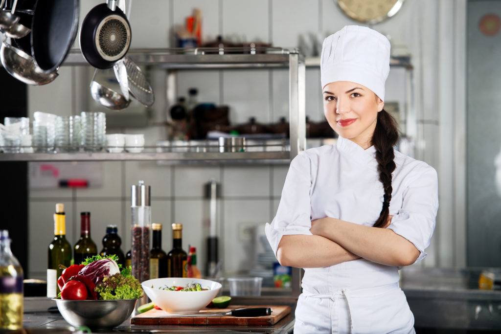 how do chefs and cooks differ?